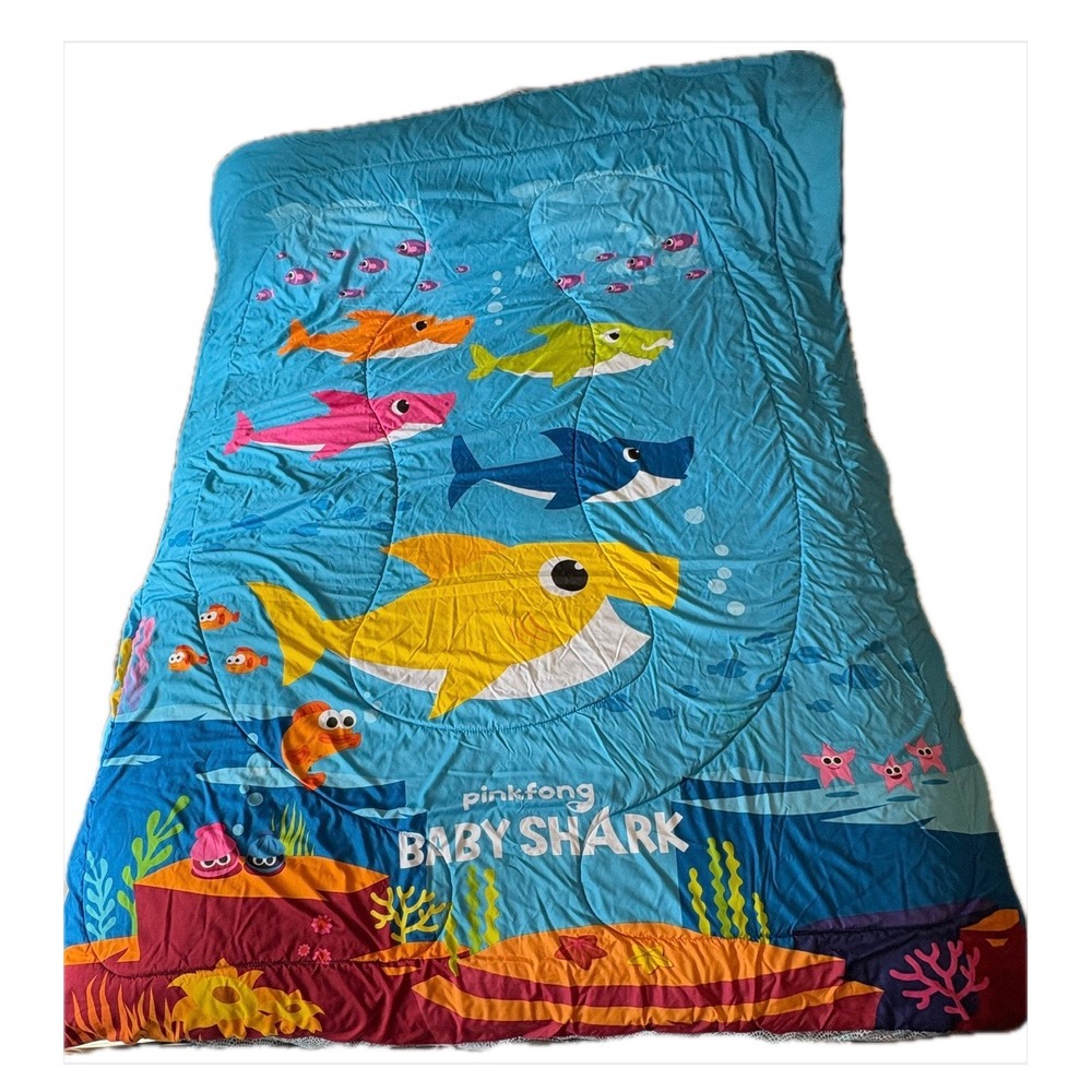 Pinkfong Baby Shark Twin/Full Comforter Blue Reversible Quilt & Pillowcase Retro